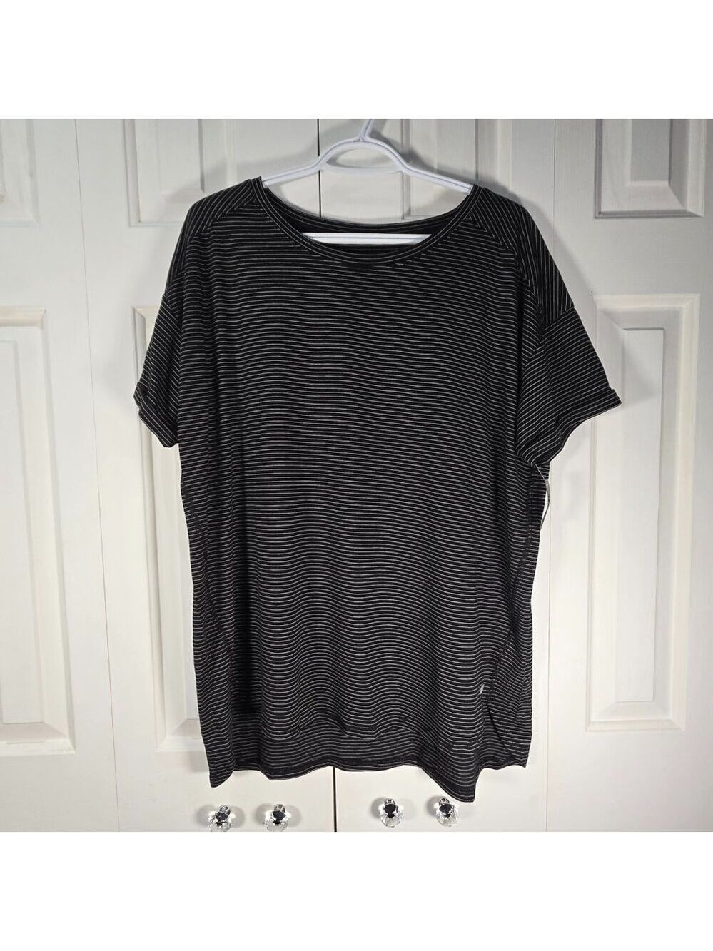 NWT Amazon Essentials Striped Women's Relaxed-Fit T-Shirt - Size XLarge